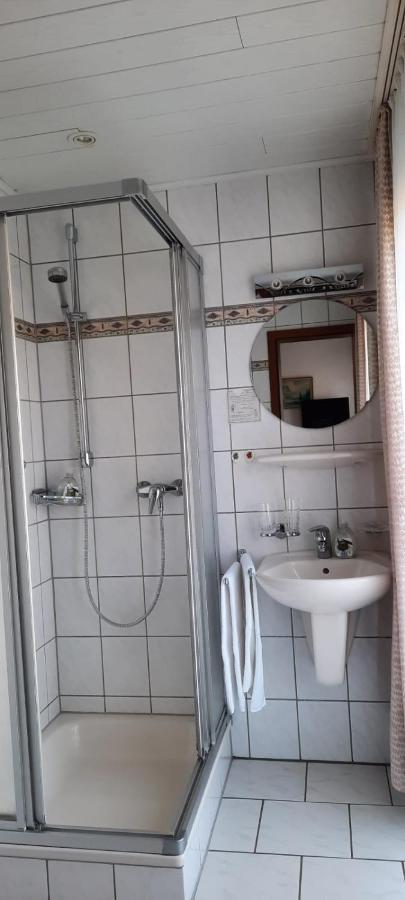Gaestehaus Foehr Wintrich Bagian luar foto